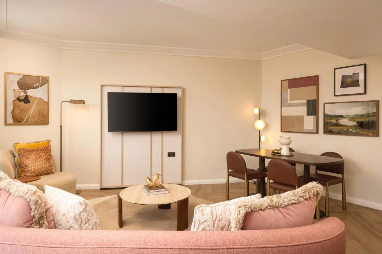 One-Bedroom King Executive Suite with Balcony